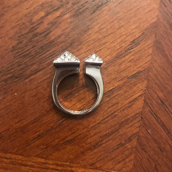 Statement ring - Picture 2 of 2